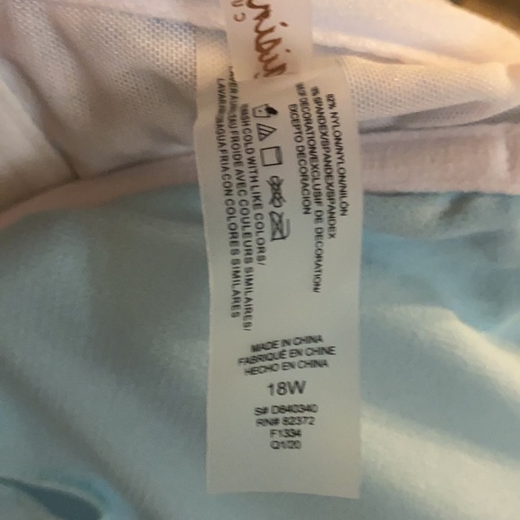 RAISINS Curve Aries Tankini Swimsuit Top - Picture 7 of 10